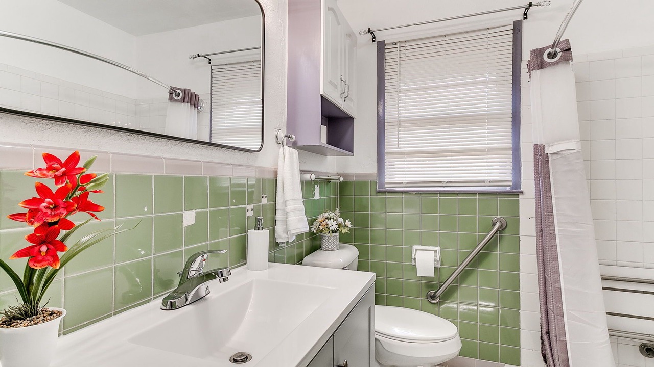 Photo of Bathroom in Central Oklahoma City