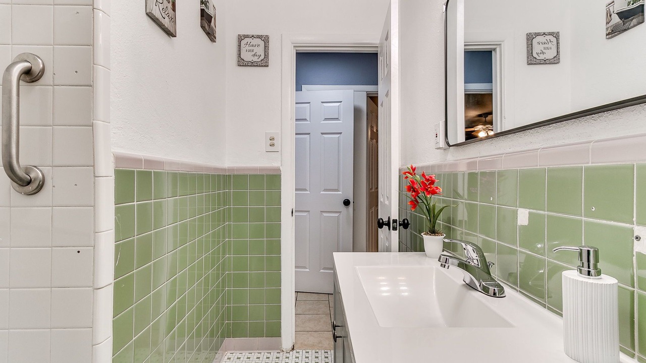 Photo of Bathroom in Central Oklahoma City