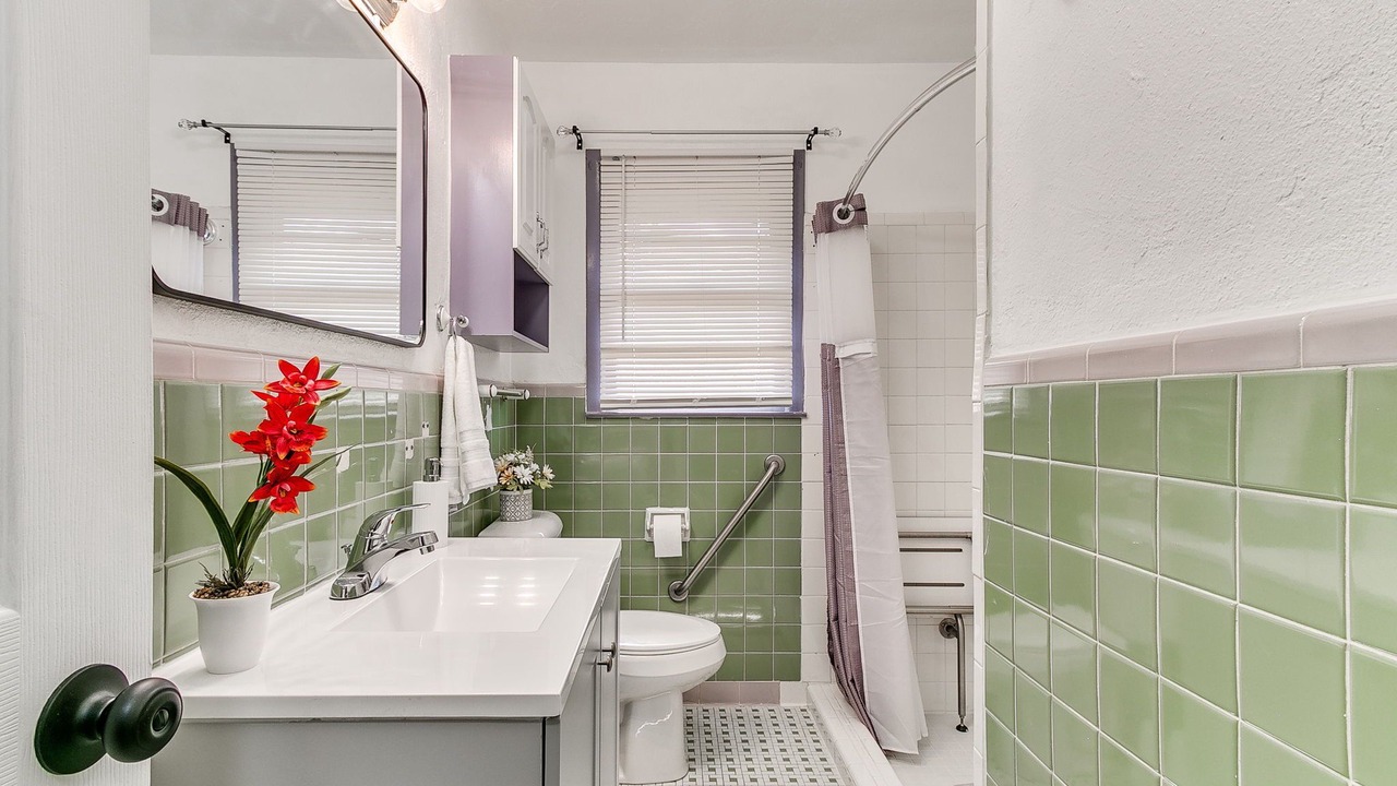 Photo of Bathroom in Central Oklahoma City