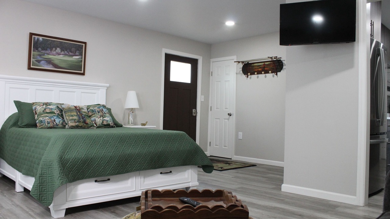 Photo of Bedroom in Shanor-Northvue