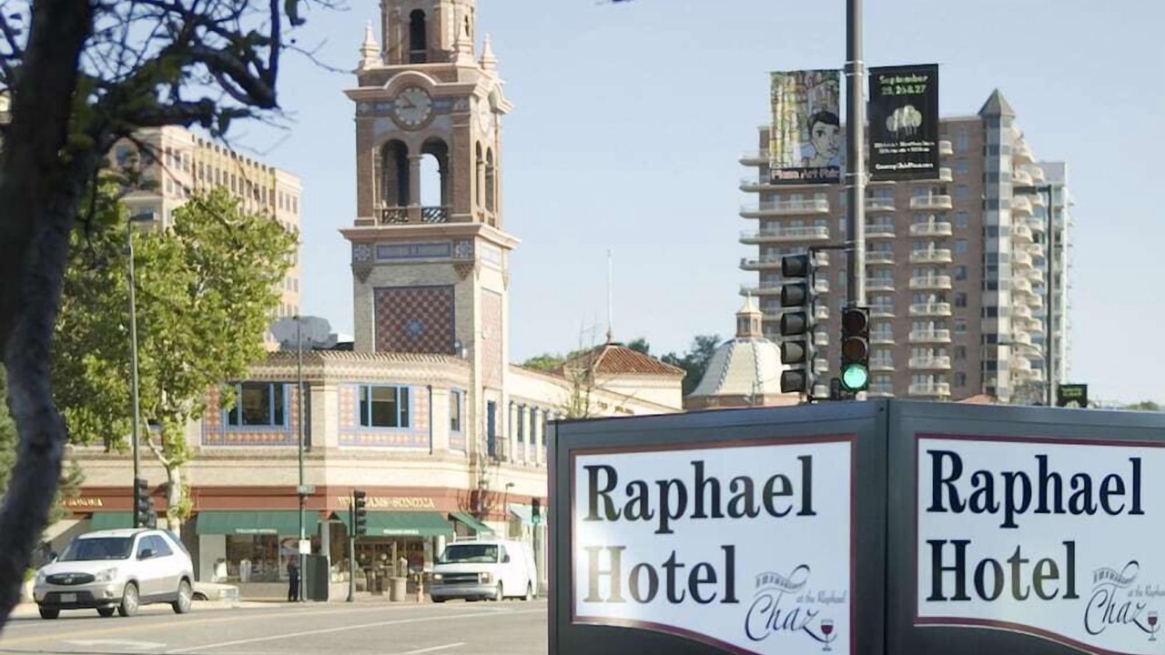 Photo of Others in Country Club Plaza Area