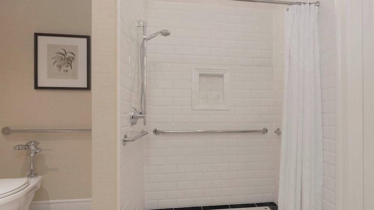 Photo of Bathroom in Country Club Plaza Area