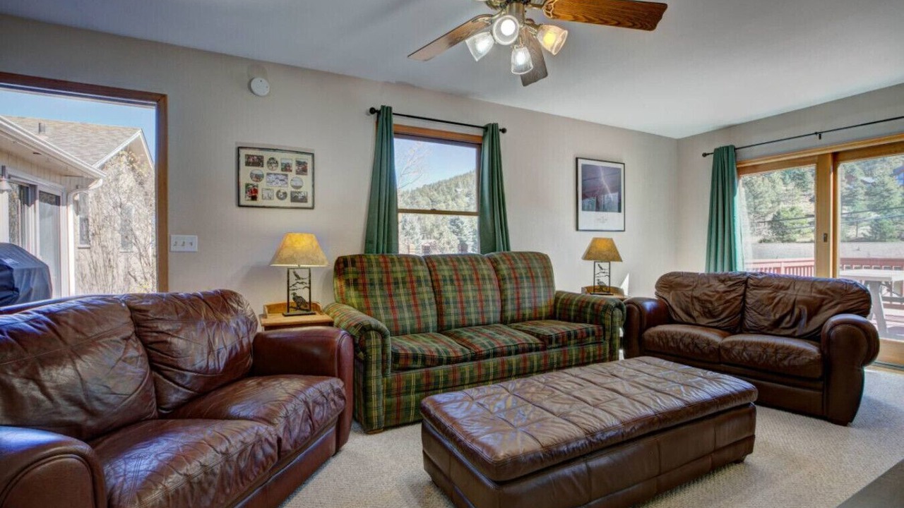 Photo of Livingroom in Carriage Hills