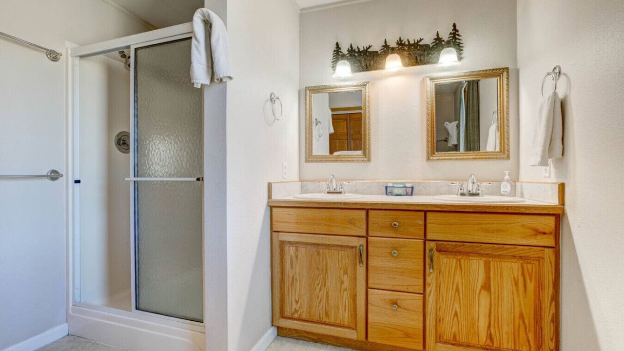 Photo of Bathroom in Carriage Hills