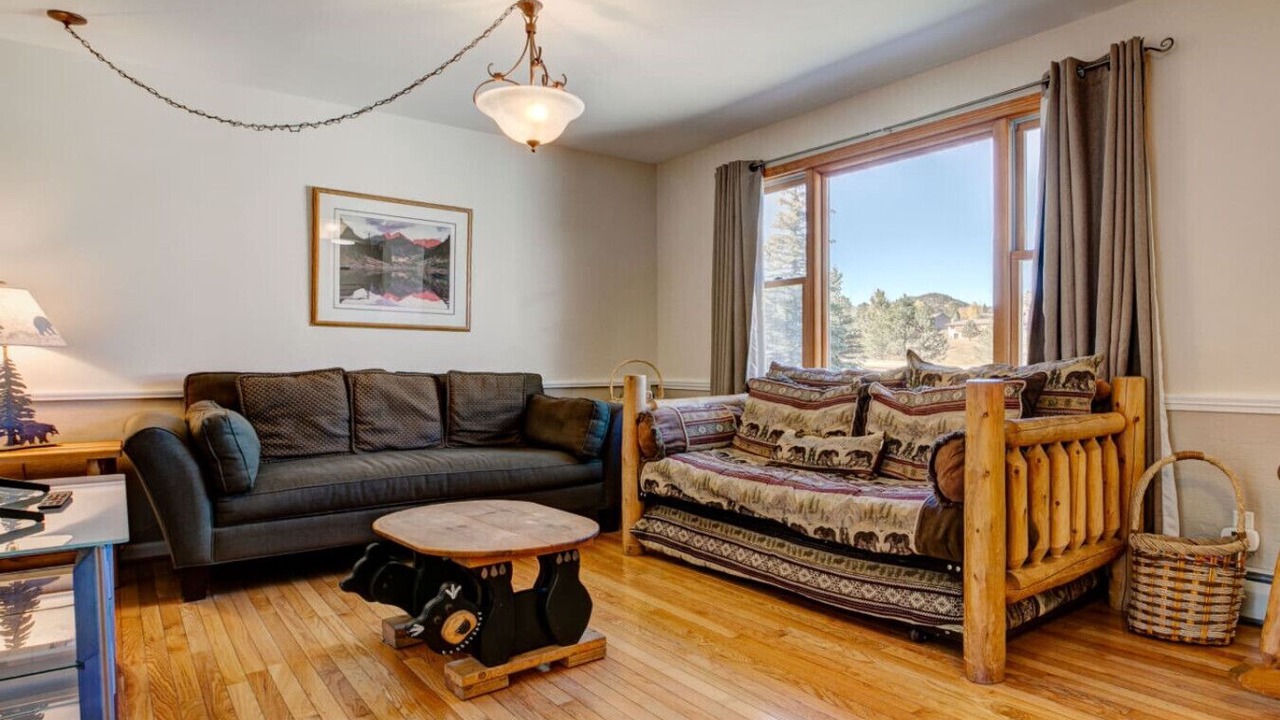 Photo of Livingroom in Carriage Hills