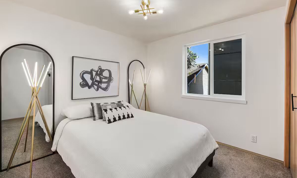 Photo of Bedroom in Greenwood