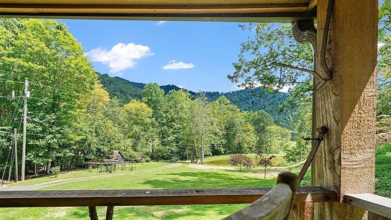 Photo of Outdoor in Bakersville