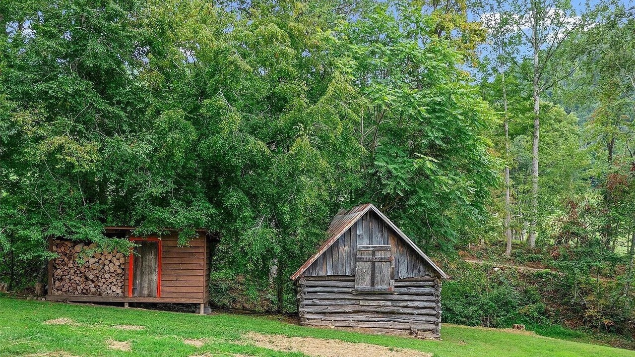 Photo of Outdoor in Bakersville