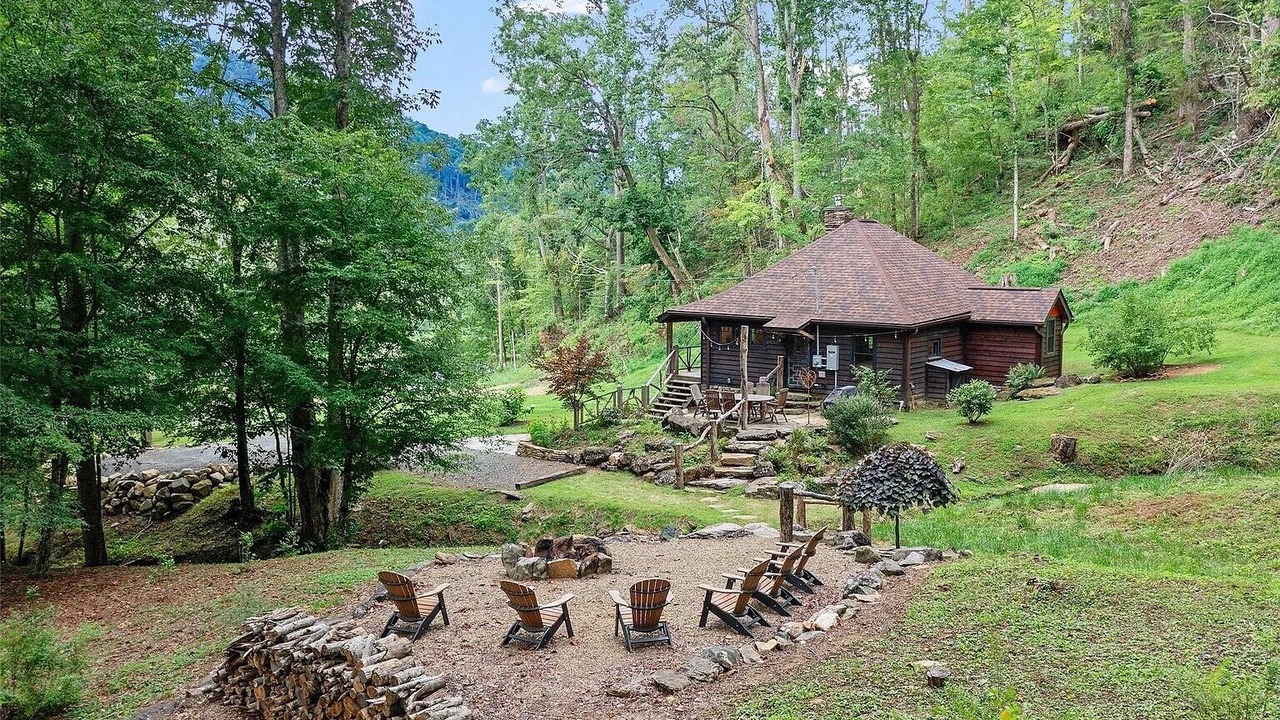 Photo of Outdoor in Bakersville