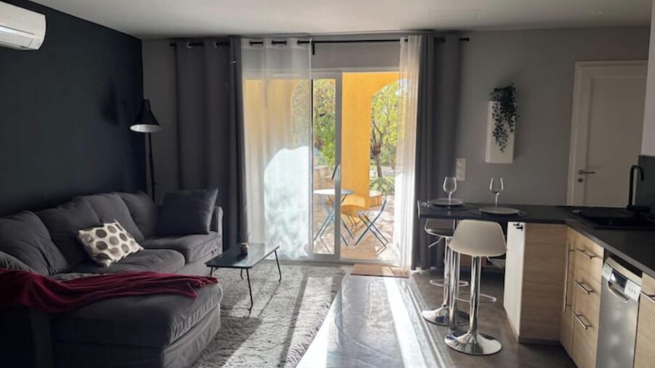 Photo of Livingroom in Vitrolles