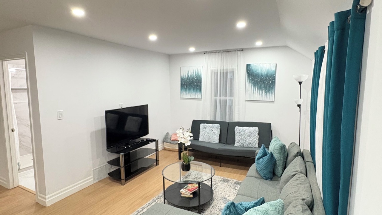 Photo of Livingroom in Port Colborne