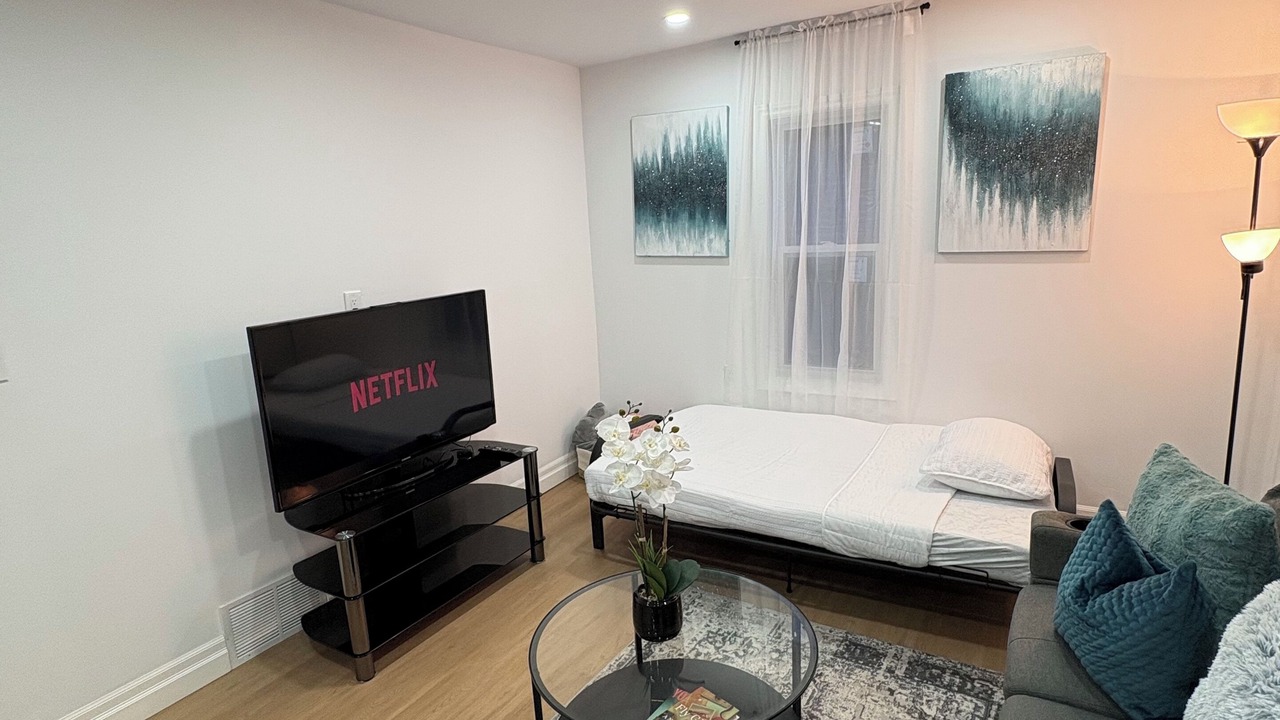 Photo of Bedroom in Port Colborne