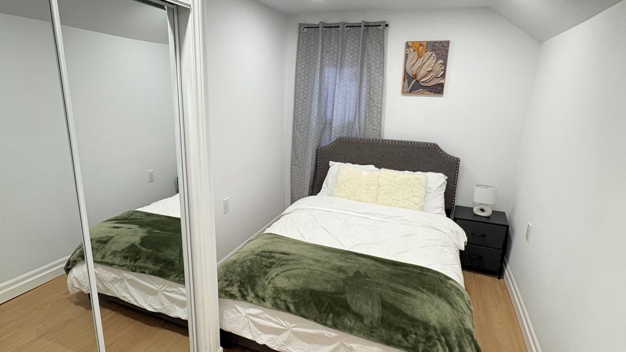 Photo of Bedroom in Port Colborne