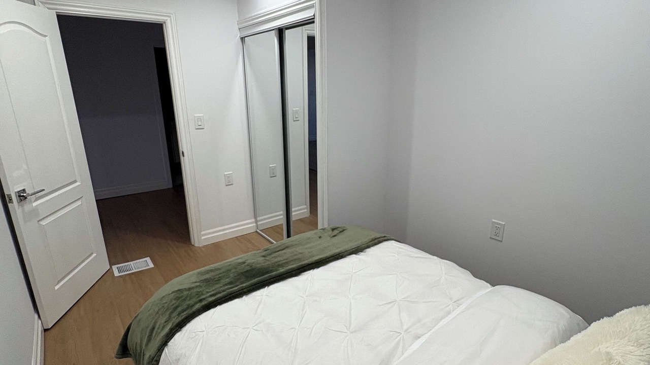 Photo of Bedroom in Port Colborne