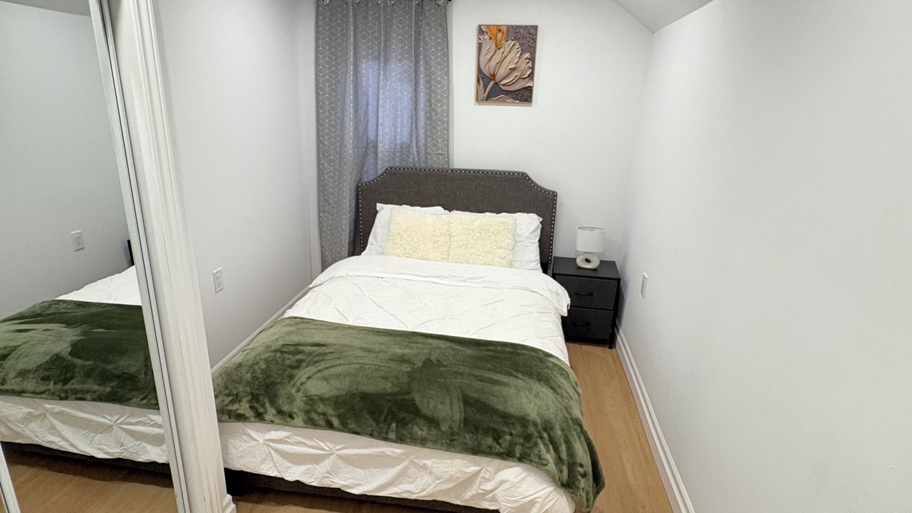 Photo of Bedroom in Port Colborne
