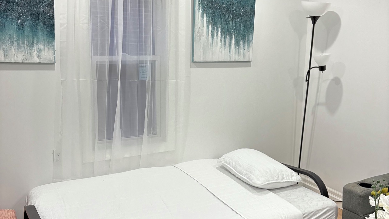 Photo of Bedroom in Port Colborne