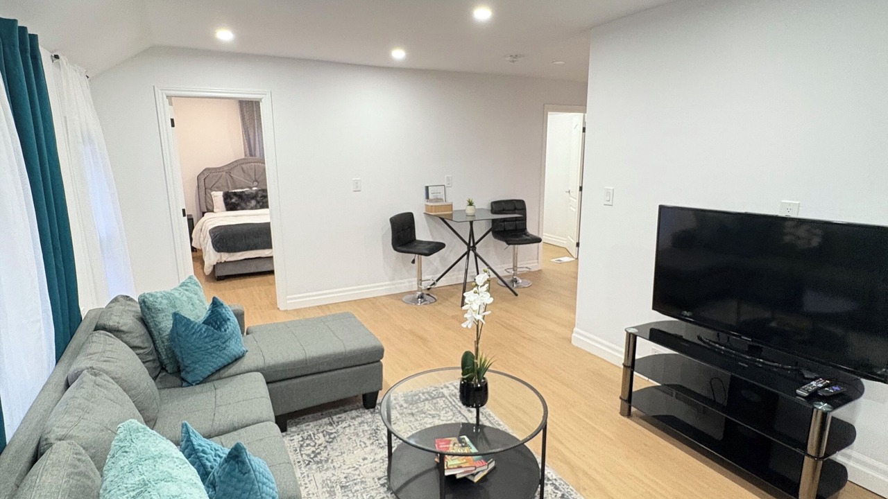 Photo of Livingroom in Port Colborne