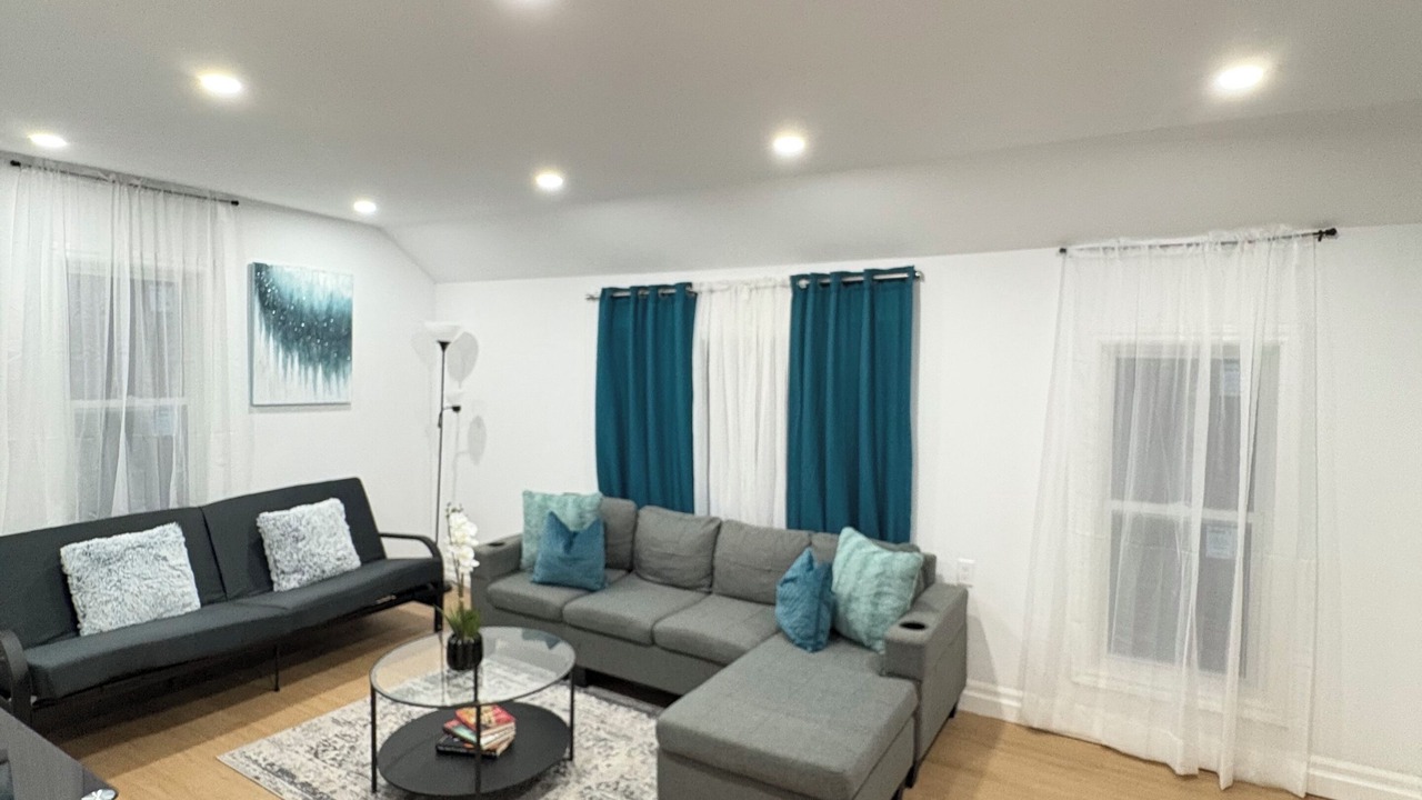 Photo of Livingroom in Port Colborne