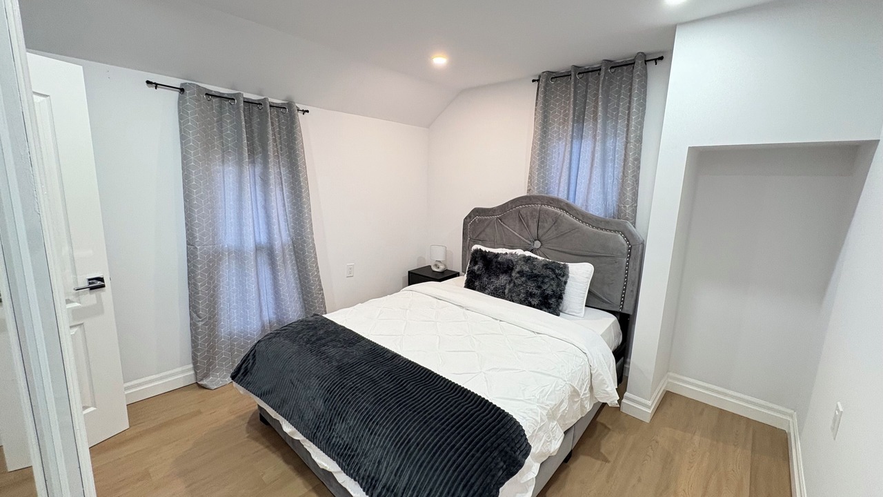 Photo of Bedroom in Port Colborne