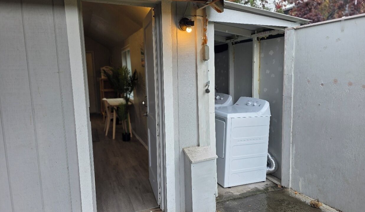 Photo of Patio Balcony in City Center Medford