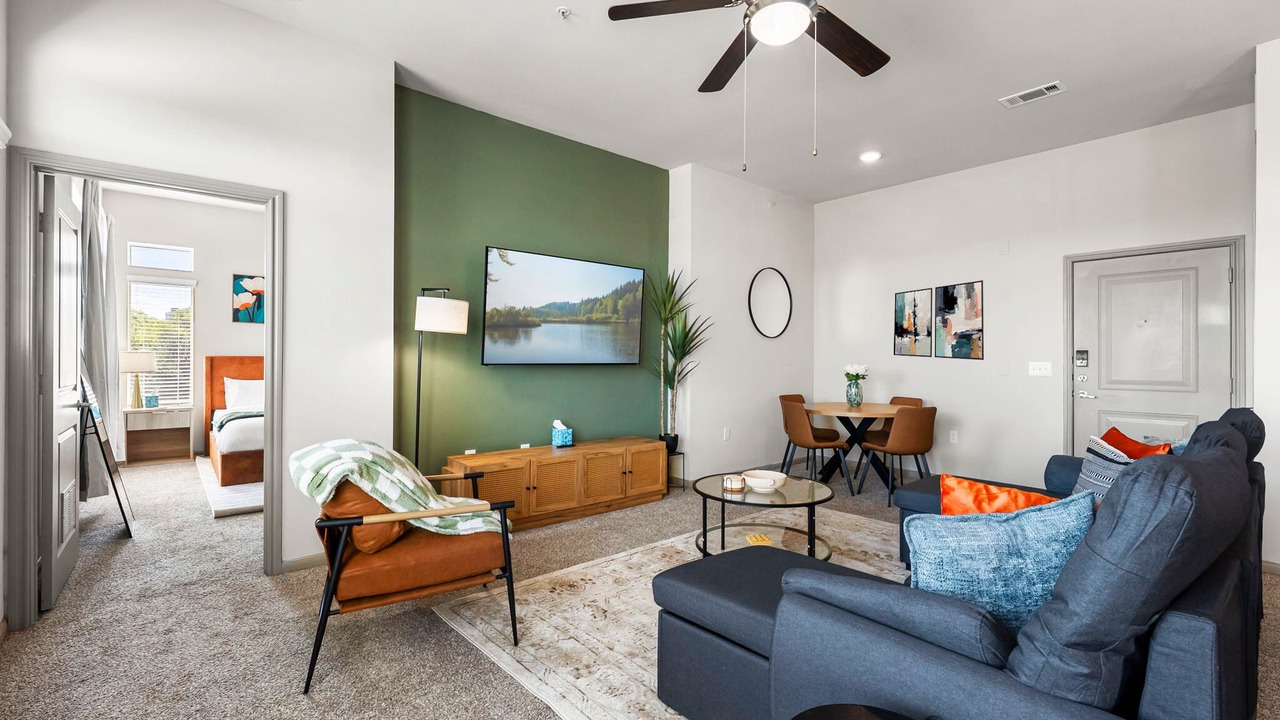 Photo of Livingroom in Montopolis
