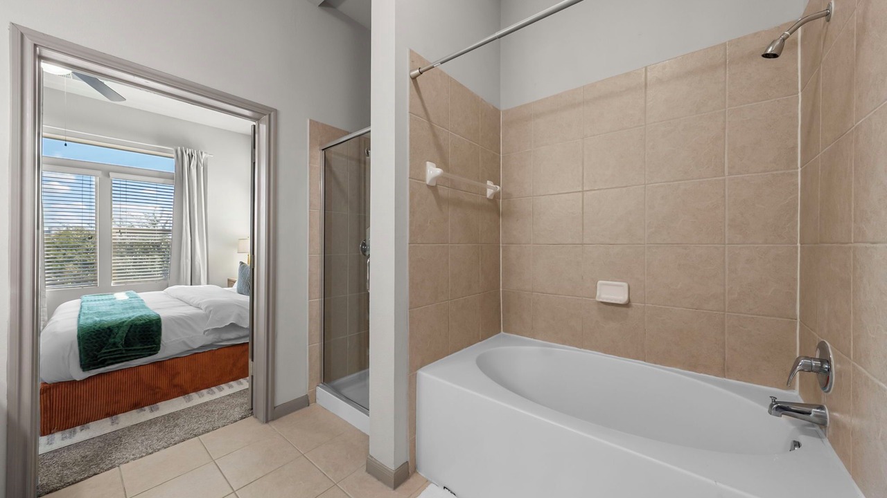 Photo of Bathroom in Montopolis