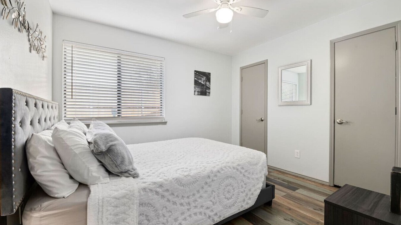Photo of Bedroom in Buckner Terrace - Everglade Park