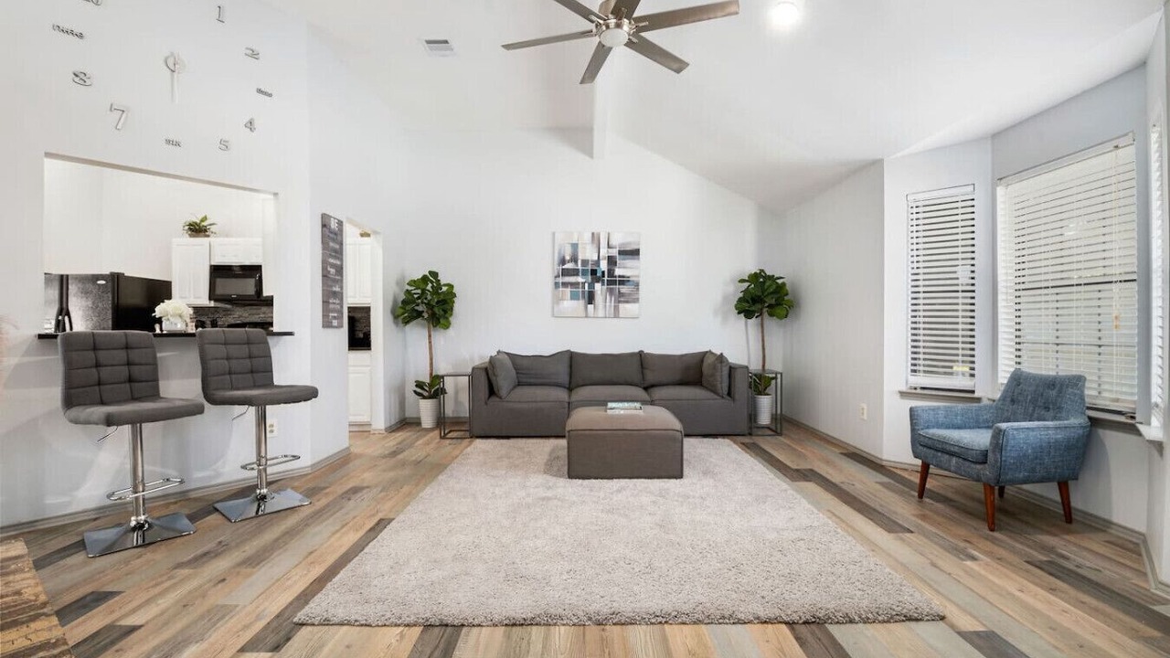 Photo of Livingroom in Buckner Terrace - Everglade Park