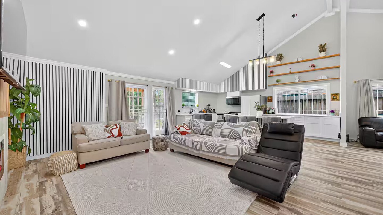 Photo of Livingroom in Garden Oaks