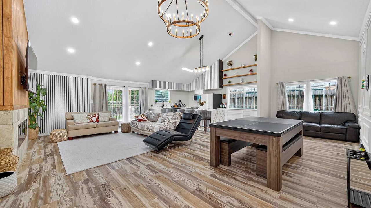 Photo of Livingroom in Garden Oaks