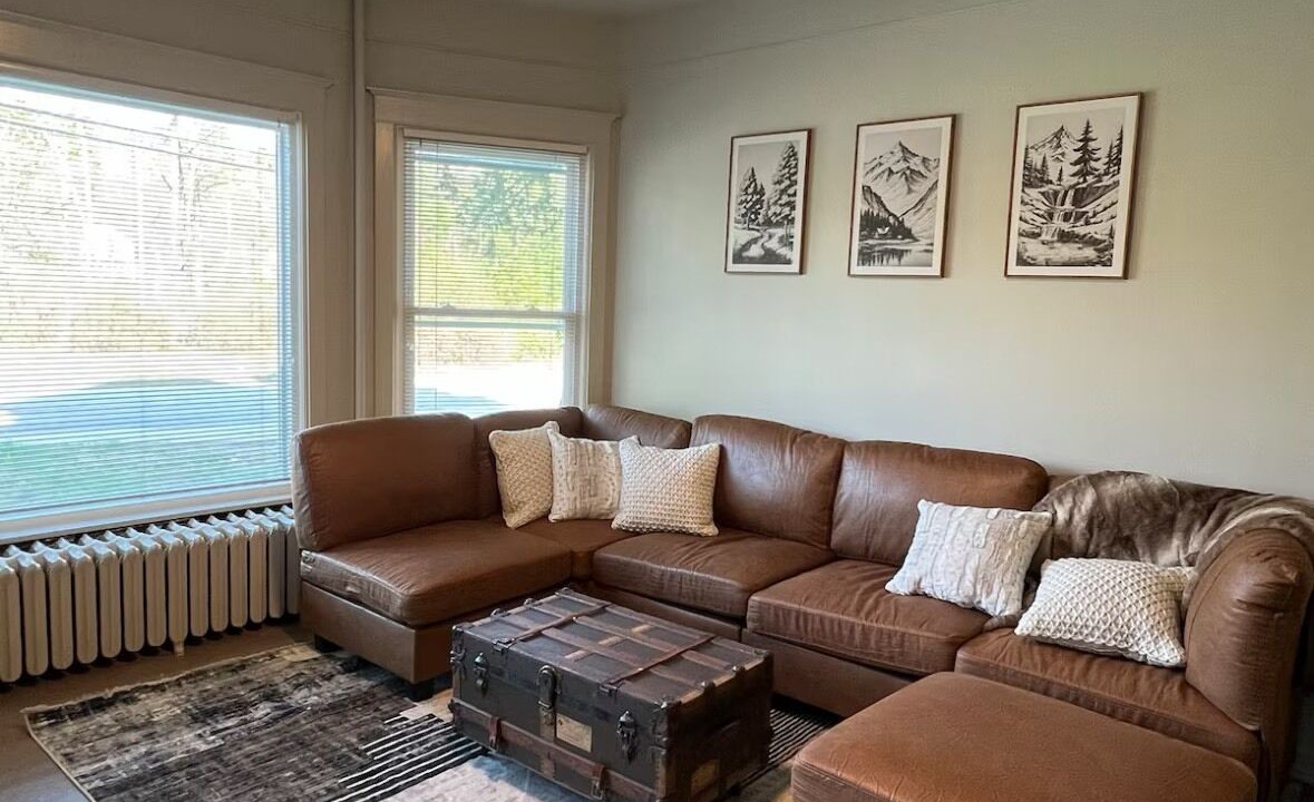 Photo of Livingroom in Warrensburg