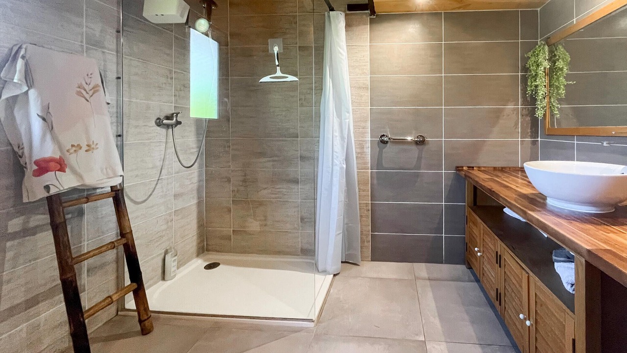 Photo of Bathroom in Connaux