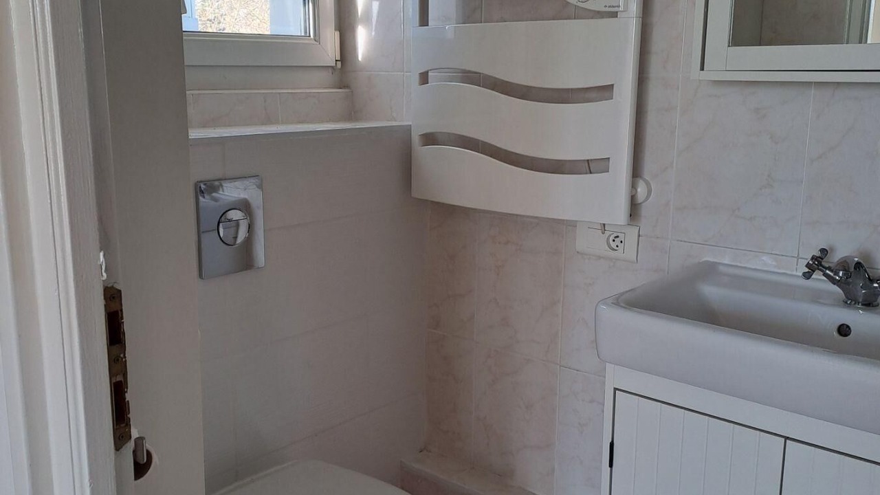 Photo of Bathroom in Droyes