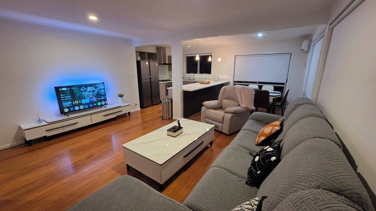 Photo of Livingroom in Glenfield