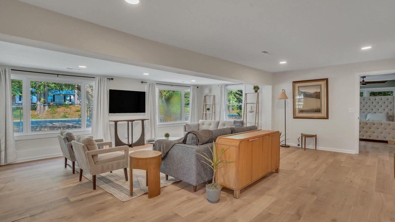 Photo of Livingroom in Manning