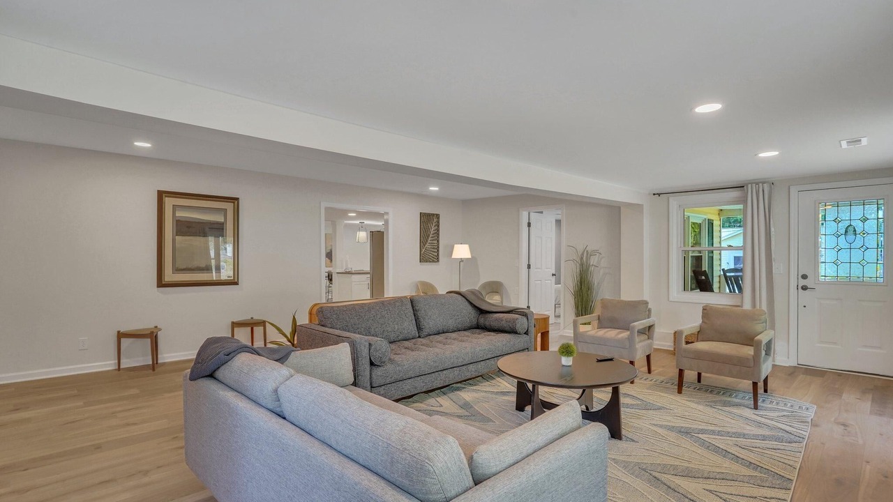 Photo of Livingroom in Manning