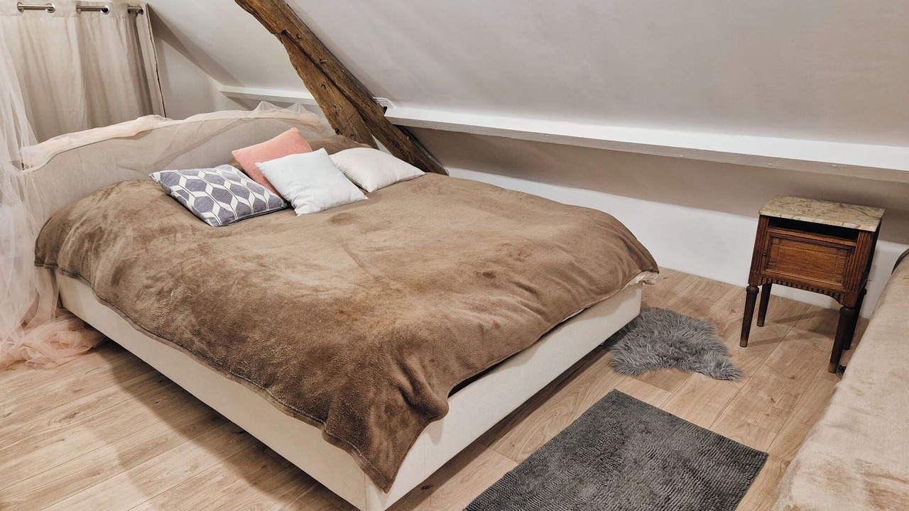 Photo of Bedroom in Savins