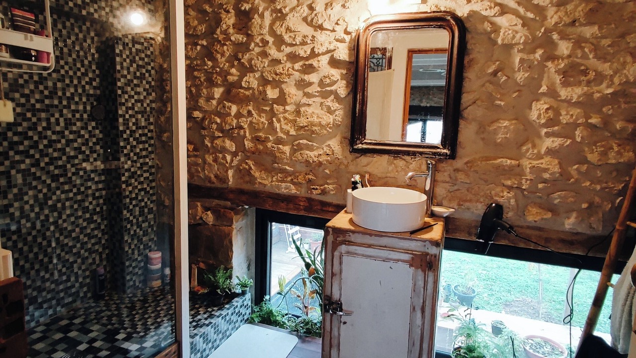 Photo of Bathroom in Savins