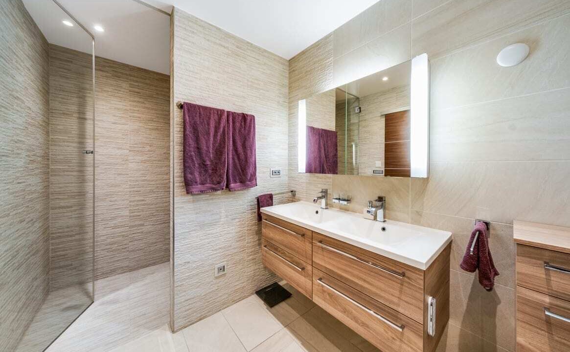 Photo of Bathroom in Montreux