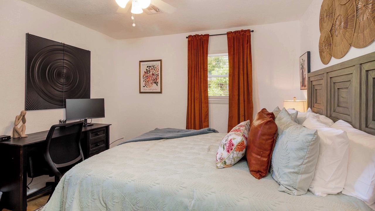 Photo of Bedroom in Lawton