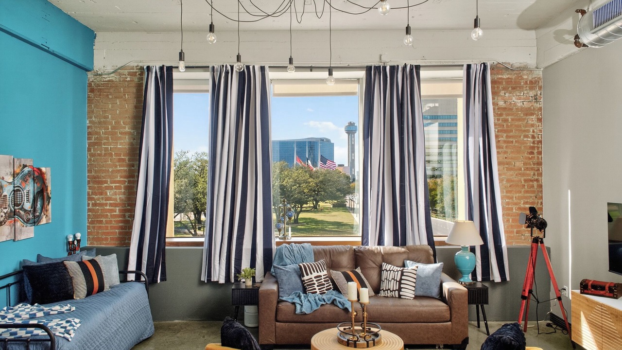Photo of Livingroom in Downtown Dallas