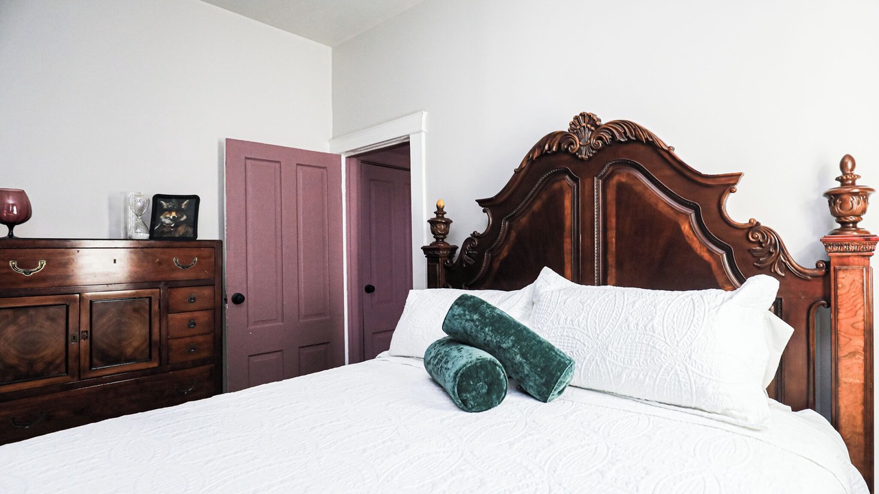 Photo of Bedroom in Midtown