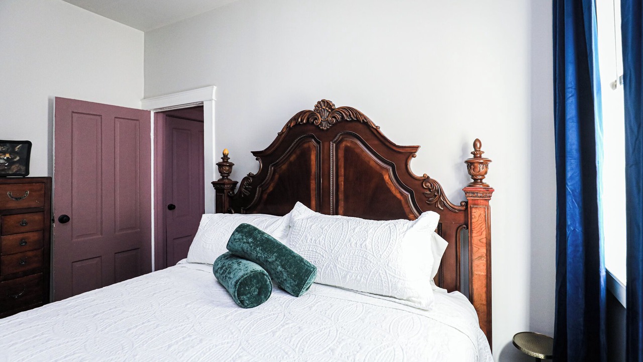 Photo of Bedroom in Midtown