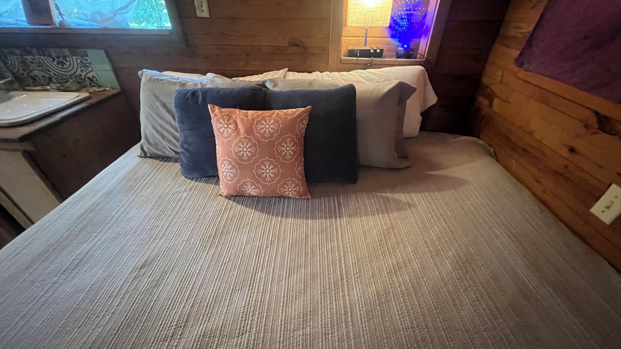 Photo of Bedroom in Ozone