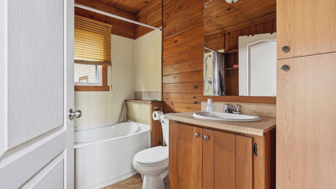 Photo of Bathroom in Saint-Magloire