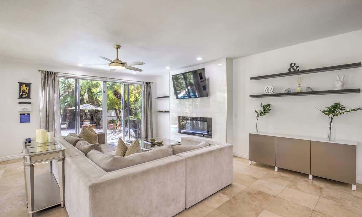 Photo of Livingroom in Green Valley North