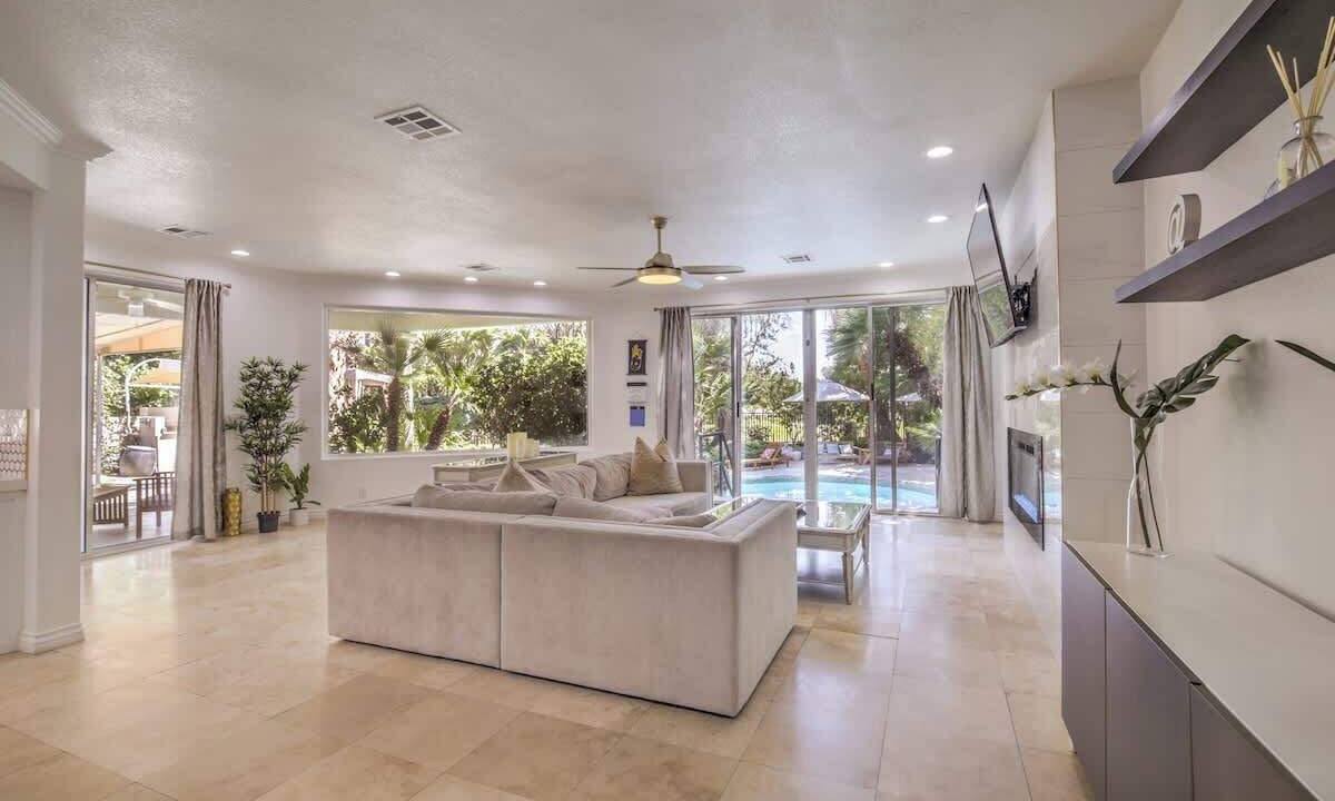 Photo of Livingroom in Green Valley North