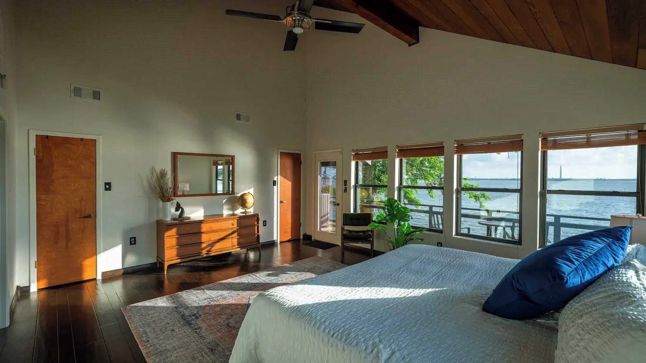 Photo of Bedroom in Barrett