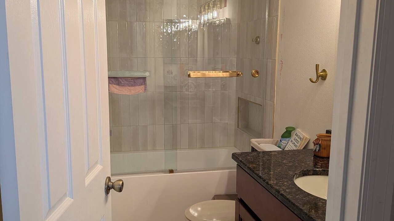 Photo of Bathroom in Tropic
