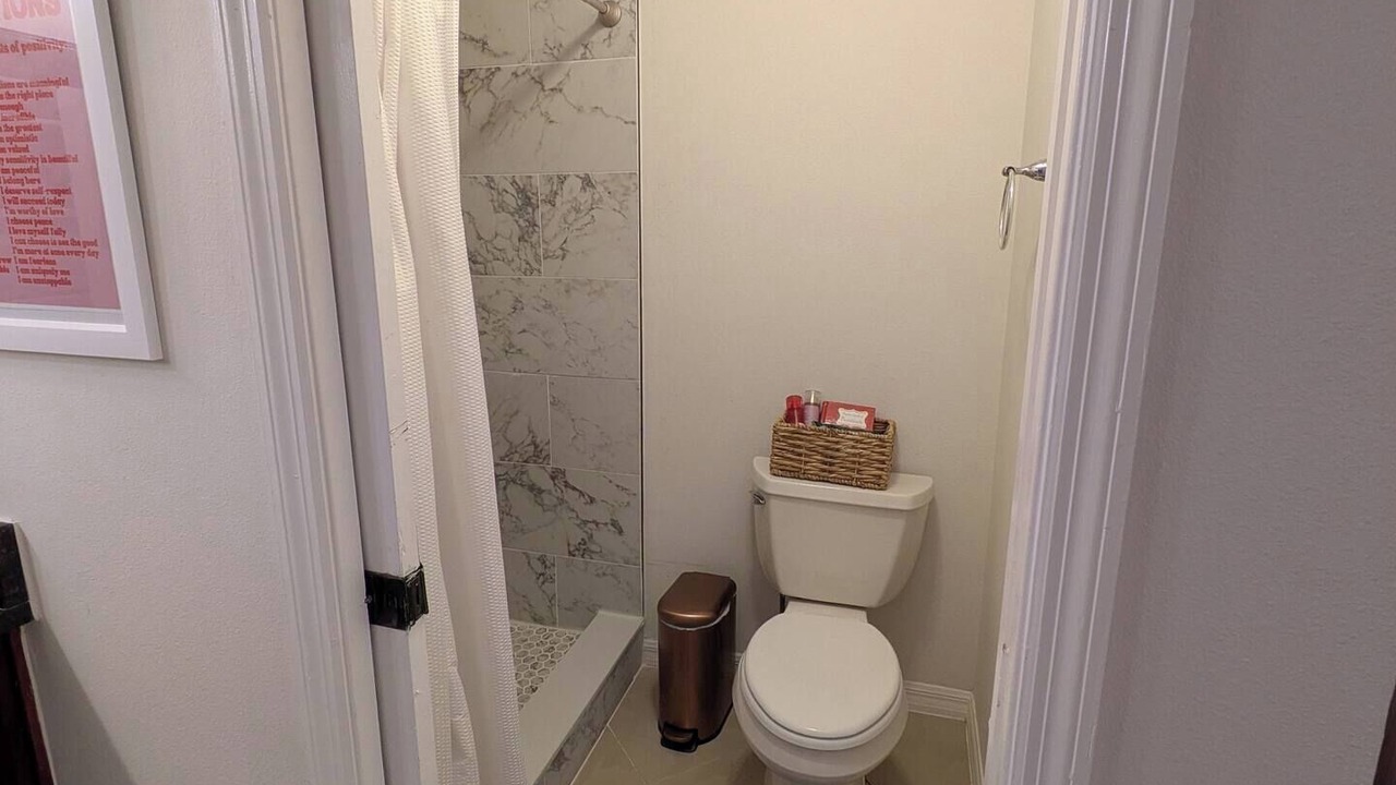 Photo of Bathroom in Tropic